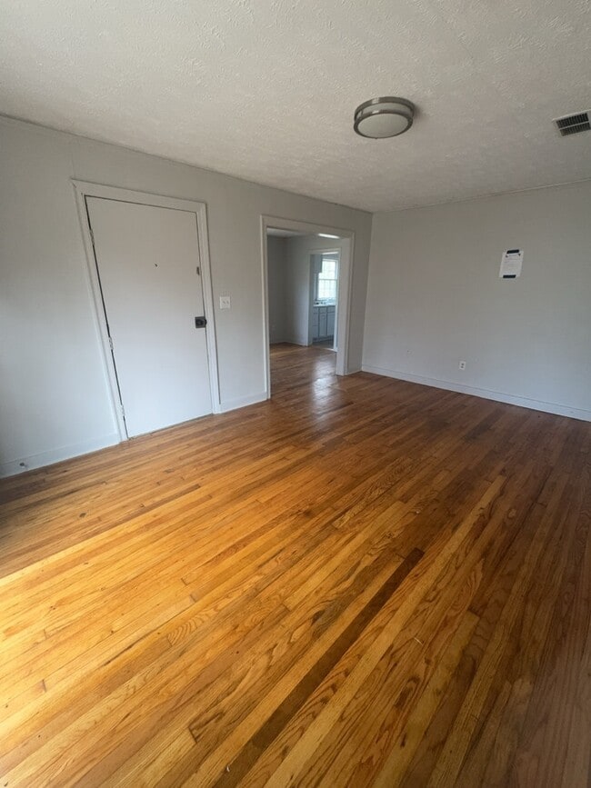 Photo - 4426 Desoto St House