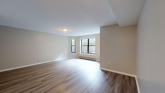 Interior Photo - Garrison Square