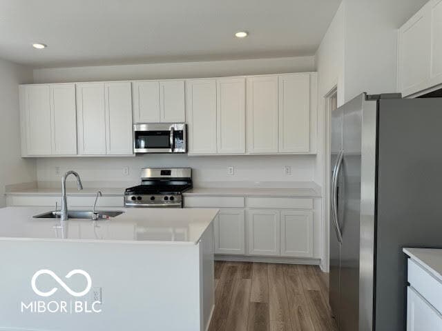 Building Photo - 739 Felix Dr