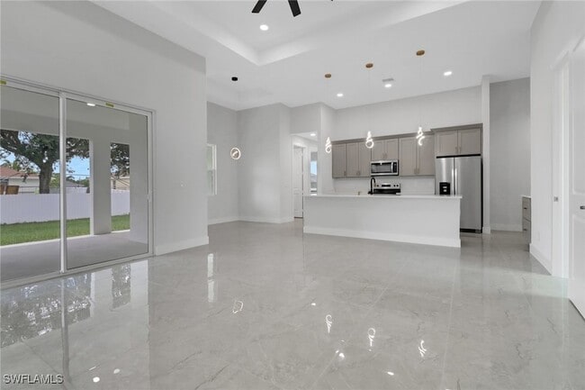 Building Photo - 3803 1st St SW