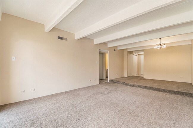 Foto del edificio - 8060 E Girard Ave