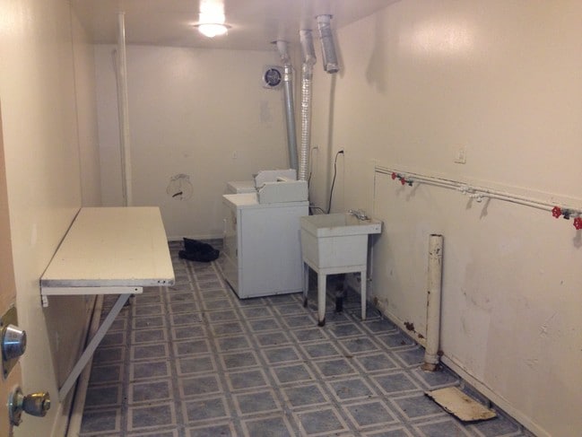 Laundry Facility - Suder Point