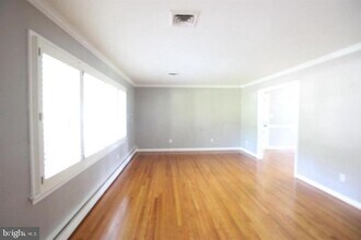 Building Photo - 4401 Jackson Pl