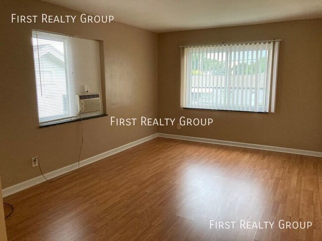 Foto del edificio - Coming Soon! 2 Bedroom, 1 Bath 2nd Floor A...