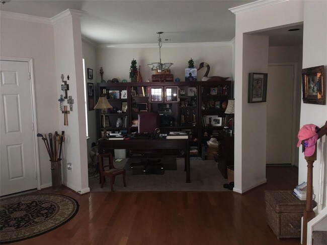 Building Photo - 16046 Summerville Lake Dr