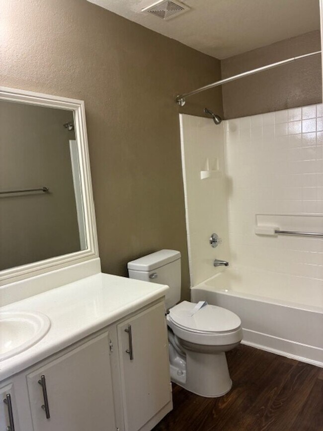 Interior Photo - Mandalay Bay Apartments