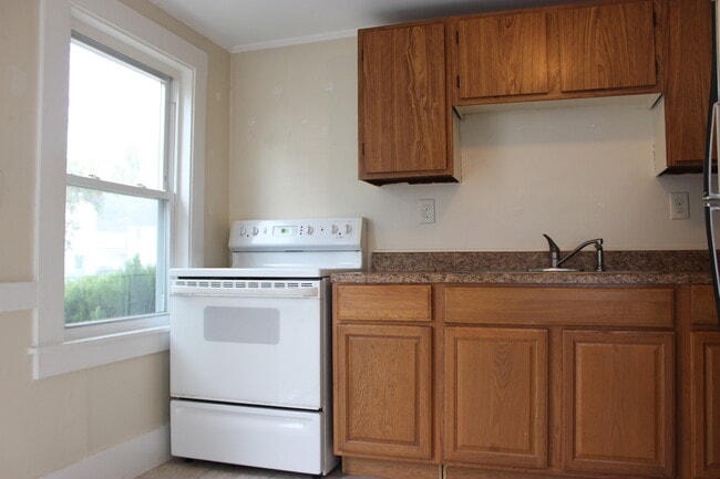 Building Photo - 4 Winter St