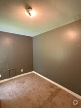 Building Photo - 734 US-82