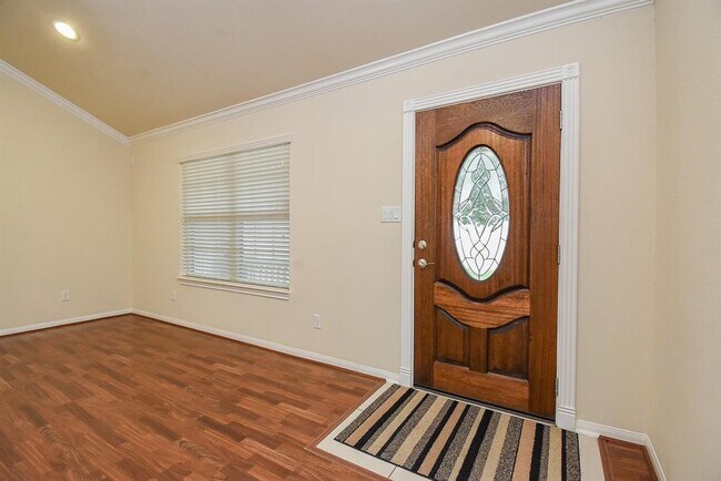 Building Photo - 231 S Lantana Cir