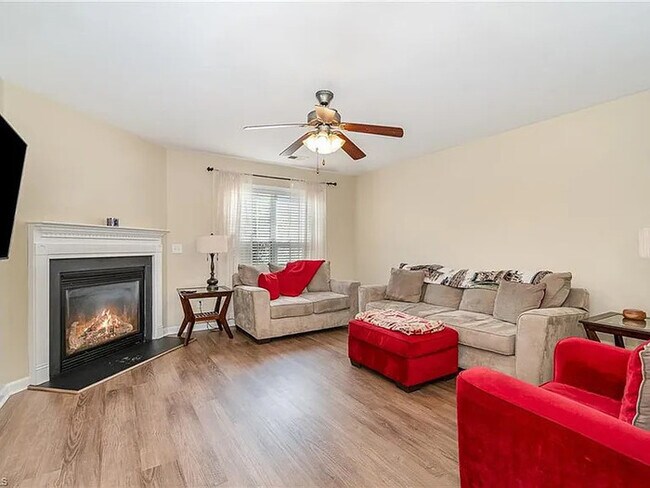 Building Photo - Build Equity While Leasing - Lease to Own