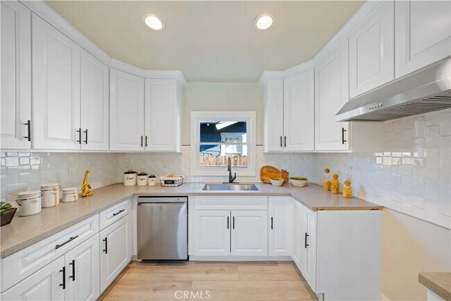 Foto del edificio - 463 E 9th St