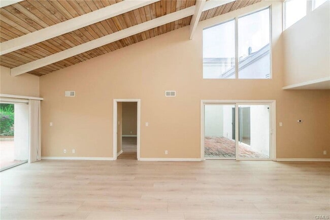 Building Photo - 4436 Sandburg Way