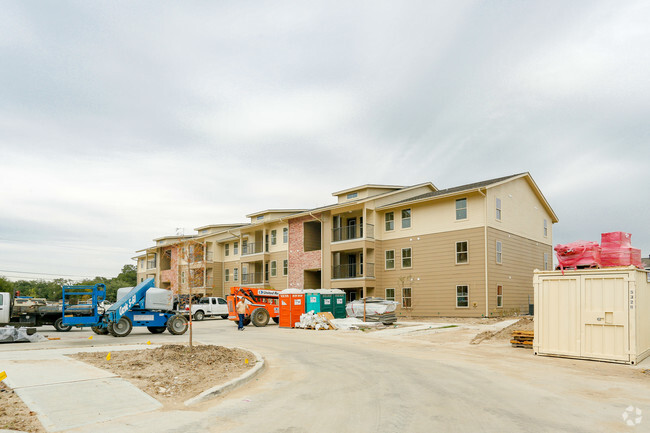 Building Photo - AveCDC Terrace