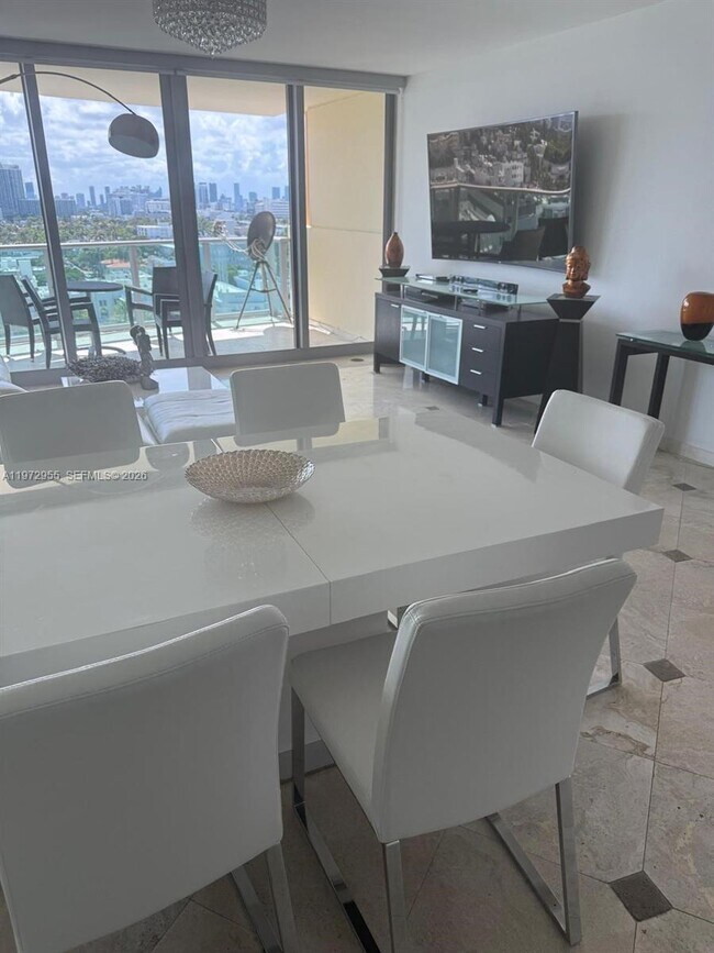 Building Photo - 1455 Ocean Dr