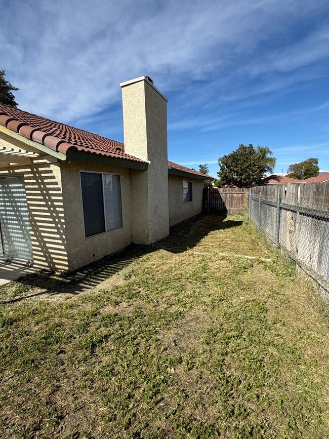 Backyard - 3865 Rexford Dr