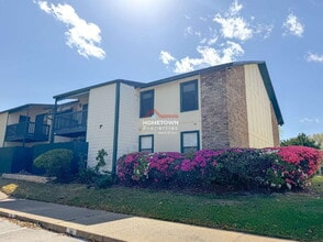 Building Photo - 2299 Scenic Hwy