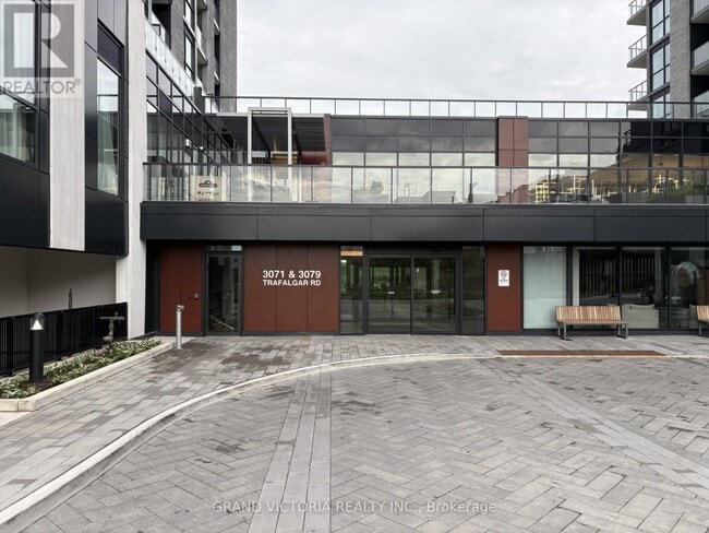 Building Photo - 3079 Trafalgar Rd