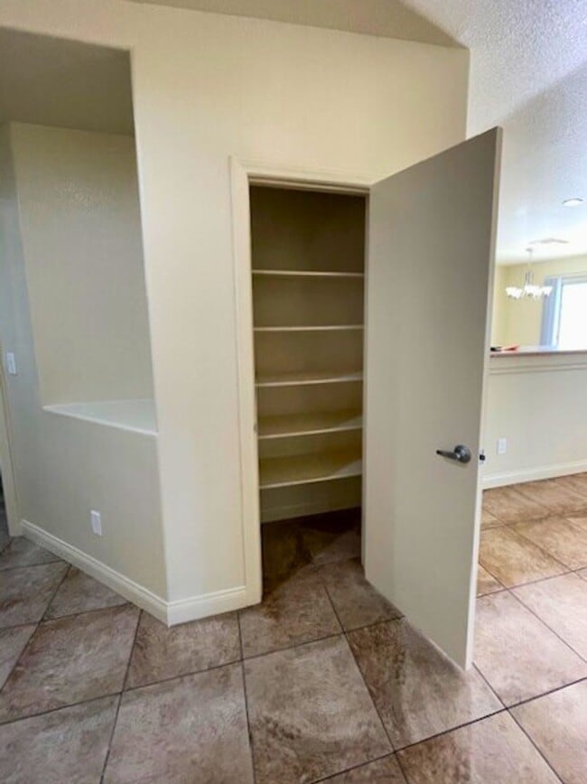 Foto del edificio - MOVE-IN READY 3BR/2BA SINGLE FAMILY HOME I...