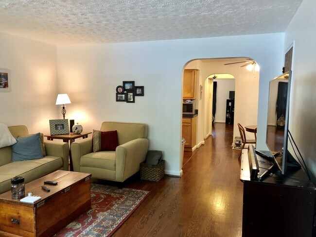 view from entry - 6300 Girard Ave Apartments