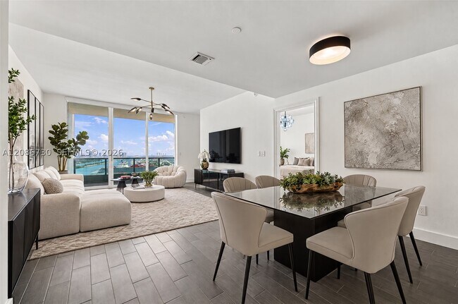 Foto del edificio - 900 Biscayne Blvd