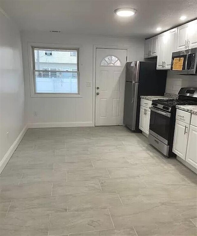 Foto del edificio - Newly updated 2 bedroom 1 bath