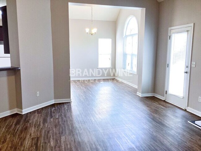 Building Photo - Charming 3BR with Car Garage! Apply today!
