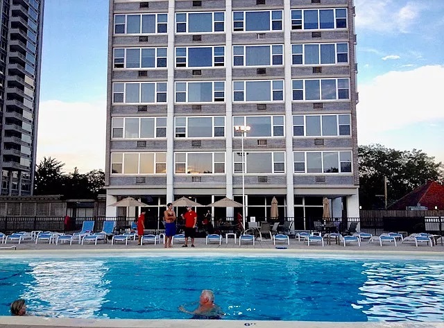 Foto del edificio - 4250 N Marine Dr