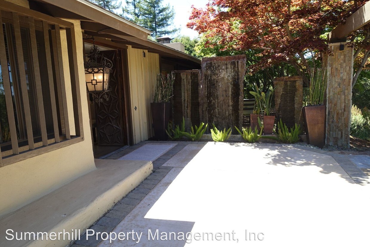 Foto principal - 11275 Summit Wood Rd