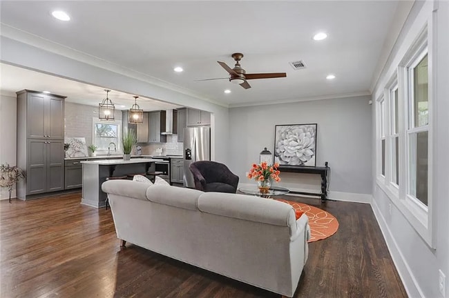 Building Photo - 2739 Flagstone Dr SE