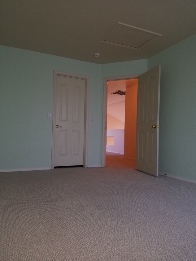 2 additional bedrooms upstairs - 3745 Bossa Nova Drive