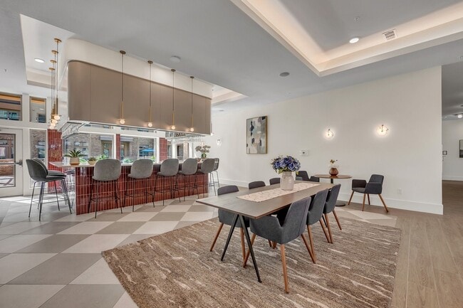 Building Photo - Jolie Pflugerville