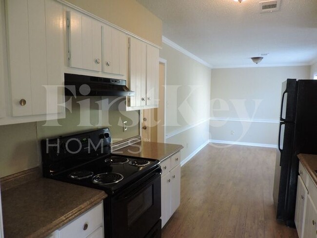 Building Photo - 5096 Country View Lane