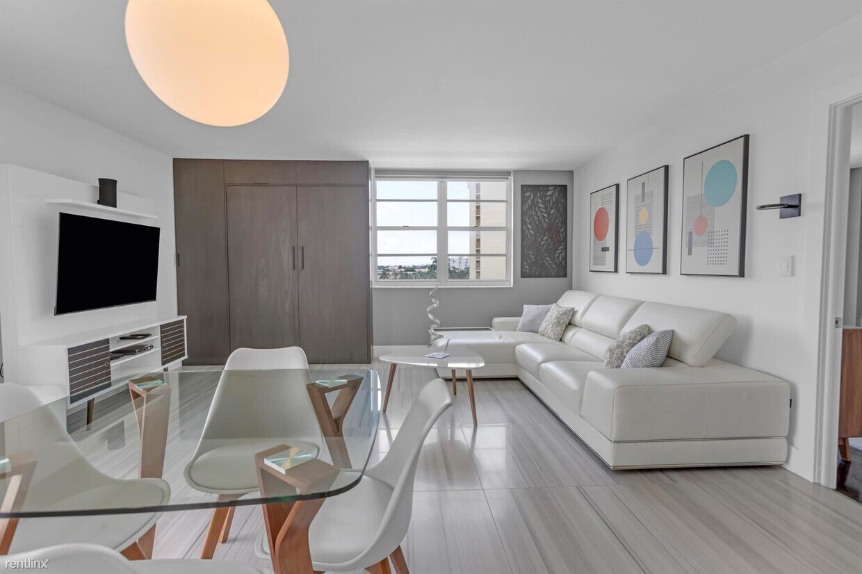 Primary Photo - 1 br, 1 bath Condo - 1900 S Ocean Blvd Apt 6M