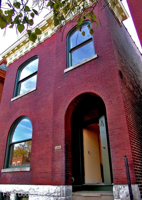 Building Photo - 4448 Gibson Ave