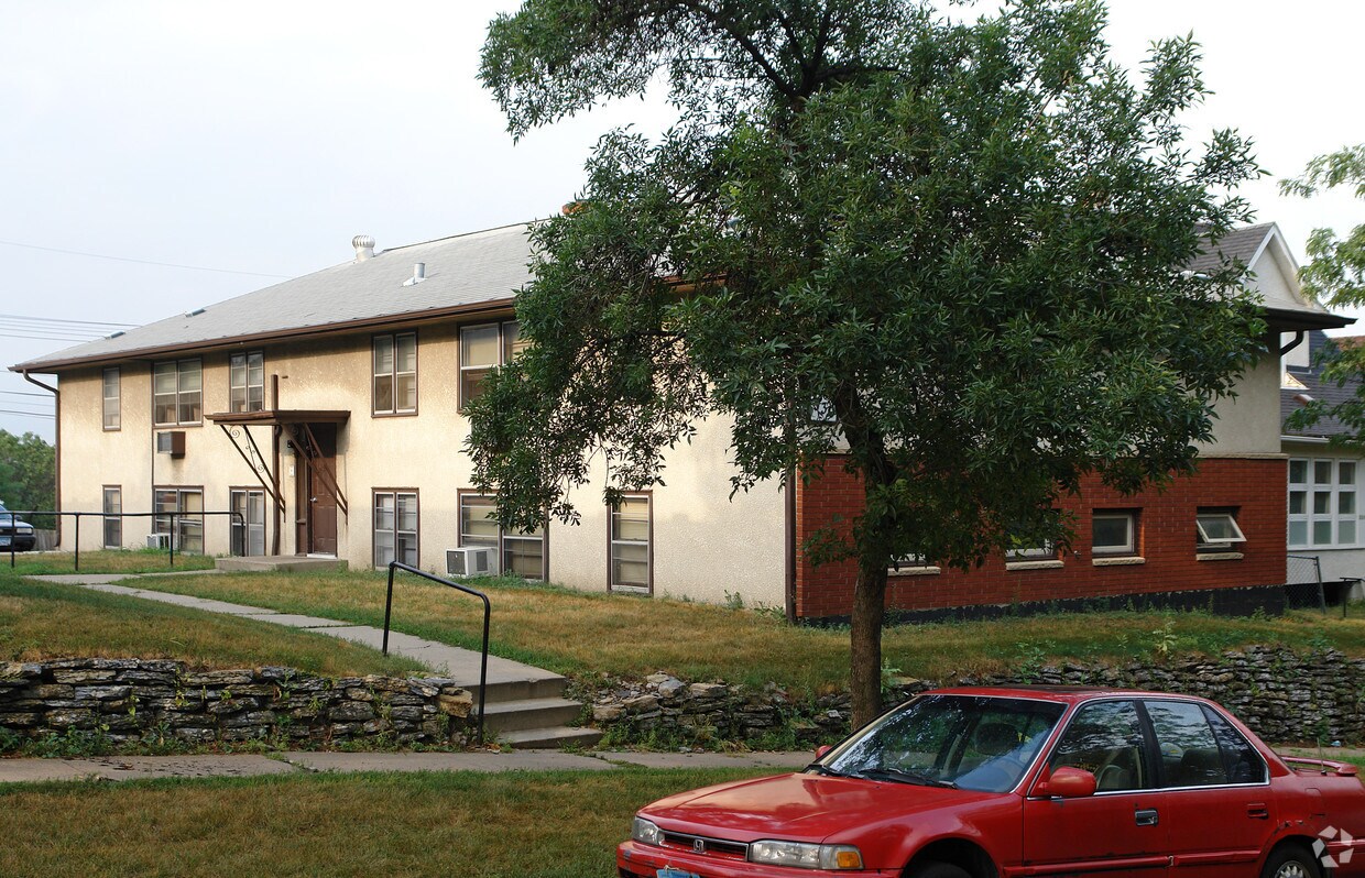 Foto del edificio - 330-334 Magnolia Ave E