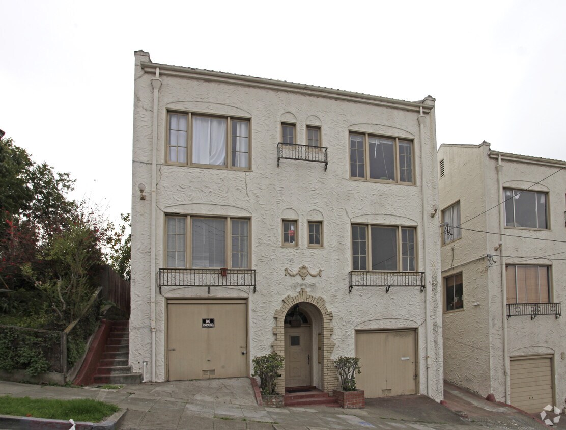 Building Photo - 617 Brooklyn Ave