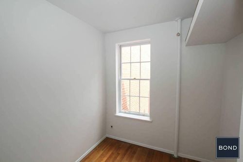 Building Photo - 316 E 92nd St