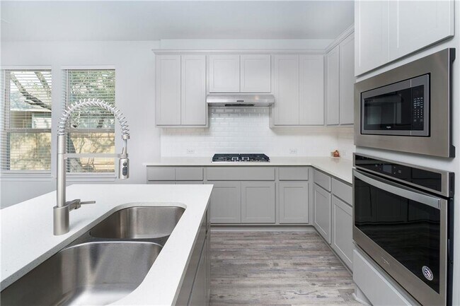 Building Photo - 1613 Winding Stream Trail