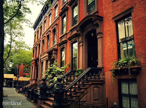 Primary Photo - 34 Perry St