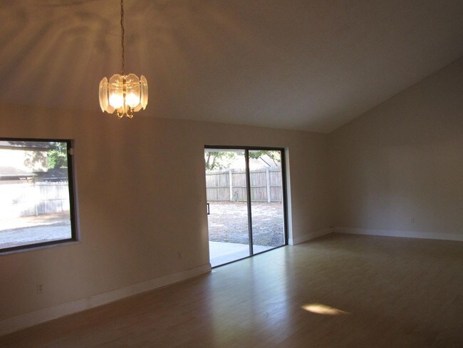 Building Photo - 157 Morning Glory Dr