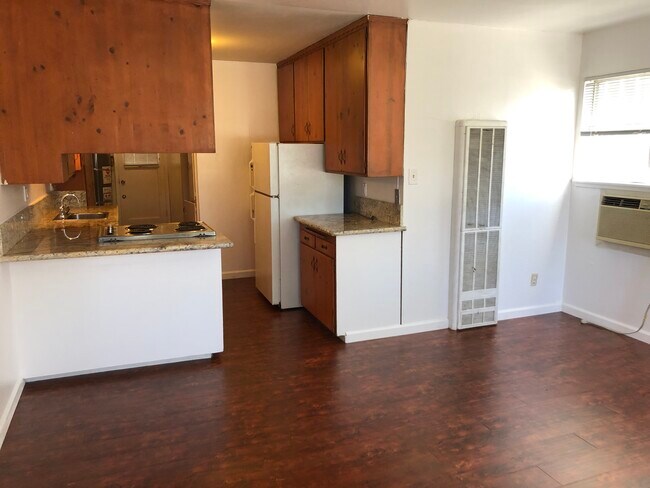 Building Photo - 2117 15th Ave