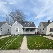 Building Photo - 28744 Maple St