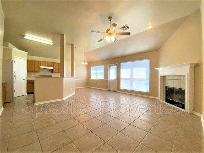Building Photo - 217 Meadowbrook Dr