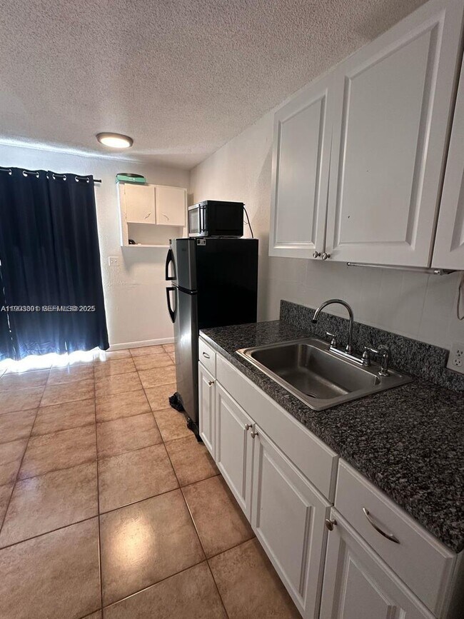 Foto del edificio - 2019 Fletcher St