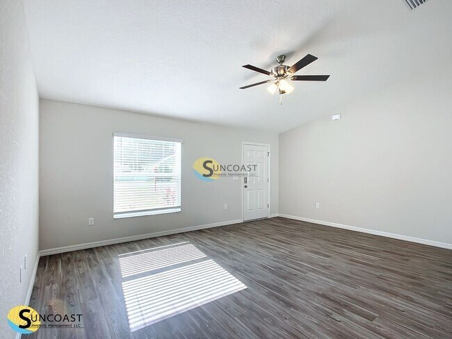 Building Photo - Welcome to your new home in the charming c...