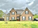 Foto principal - Now Leasing a 4 bedroom 3 bath home in Oli...