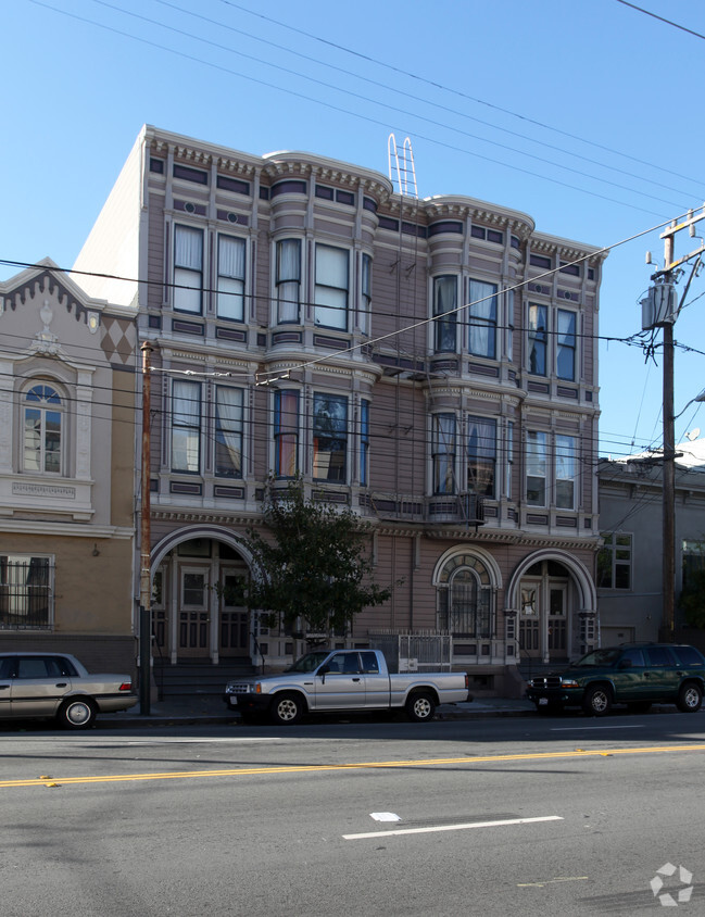 Foto principal - 1082-1090 S Van Ness Ave