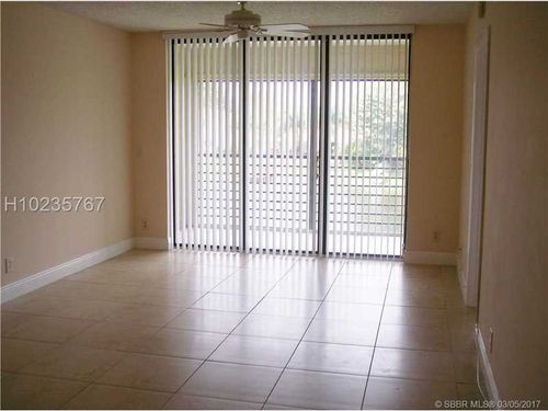 Building Photo - 11364 Taft St