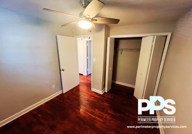 Foto del edificio - 221 Lampkin St NE