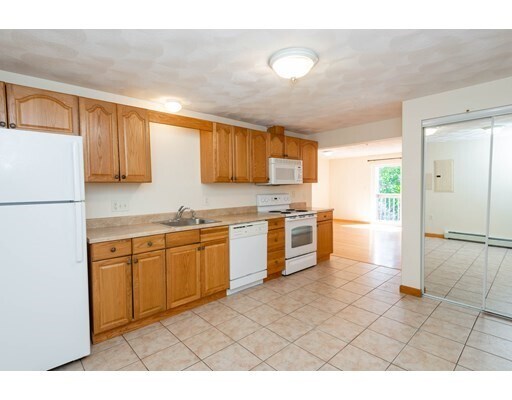 Building Photo - 5 Leblanc Dr
